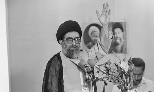 Khamenei: वो धर्मगुरु जिन्होंने आधुनिक ईरान को आकार दिया, उसे ध्रुवीकृत किया