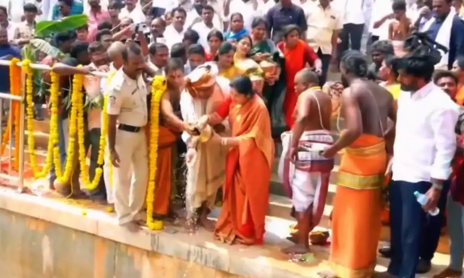 प्रसन्ना वेंकटेश्वर स्वामी Temple में पुष्करिणी का उद्घाटन प्रसन्ना वेंकटेश्वर स्वामी Temple में पुष्करिणी का उद्घाटन