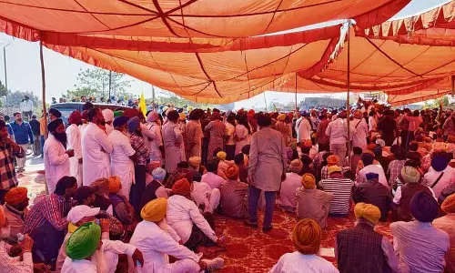 एनकाउंटर में मारे गए Gurdaspur के रणजीत सिंह के परिजनों ने 5 घंटे तक हाईवे जाम किया