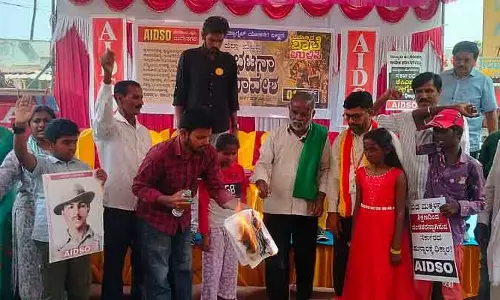 स्कूल बंद करना असंवैधानिक है: C. Puttaswamy