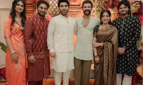 Vijay-Rashmika अल्लू सिरीश की पेली कोडुकु सेरेमनी में शामिल हुए