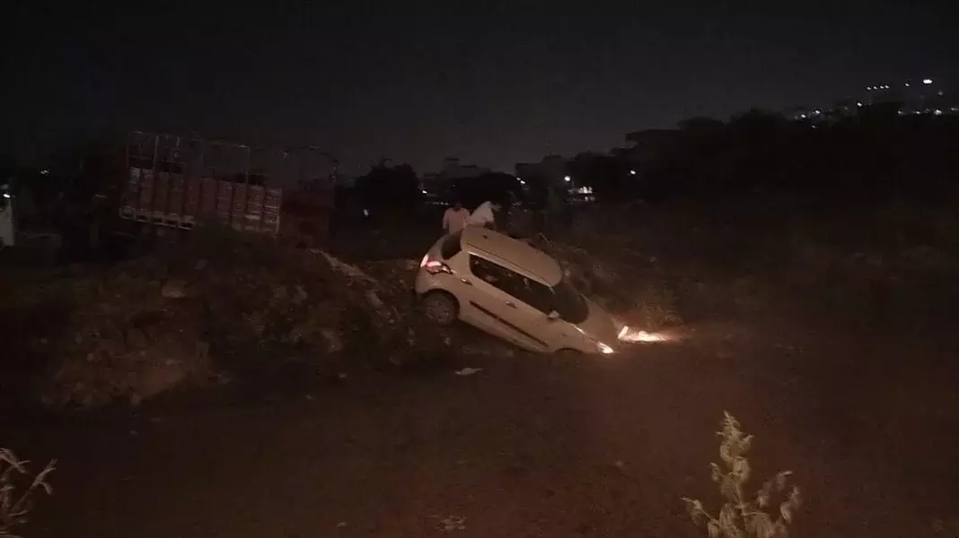 Greater Noida: ग्रेटर नोएडा में खुला नाला बना जानलेवा Greater Noida: ग्रेटर नोएडा में खुला नाला बना जानलेवा