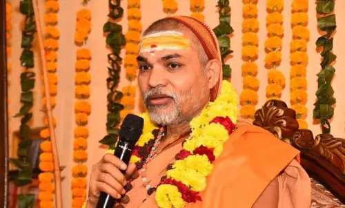 Lucknow: स्वामी अविमुक्तेश्वरानंद ने किया बड़ा ऐलान, 12 मार्च को लखनऊ में कार्यक्रम Lucknow: स्वामी अविमुक्तेश्वरानंद ने किया बड़ा ऐलान, 12 मार्च को लखनऊ में कार्यक्रम