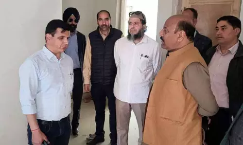 RAJOURI: उपमुख्यमंत्री ने नौशेरा में विकास कार्यों का निरीक्षण किया RAJOURI: उपमुख्यमंत्री ने नौशेरा में विकास कार्यों का निरीक्षण किया