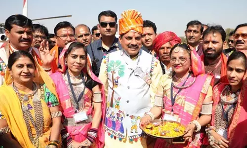 Barwani: सीएम यादव ने कैबिनेट के साथ मंदिर में की पूजा