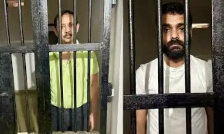 Assam: कोर्ट ने जुबीन गर्ग केस में श्यामकानु महंत के बैंक अकाउंट पर लगी रोक हटाई Assam: कोर्ट ने जुबीन गर्ग केस में श्यामकानु महंत के बैंक अकाउंट पर लगी रोक हटाई