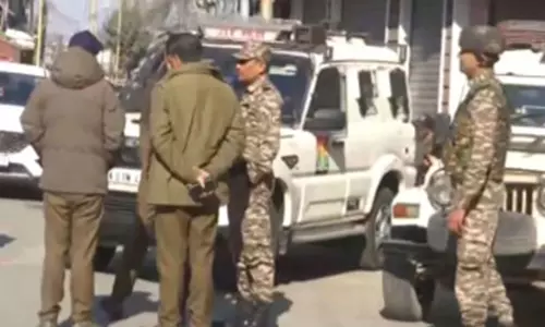 J-K: ईरान के सुप्रीम लीडर की हत्या के खिलाफ शिया समुदाय के विरोध प्रदर्शन के बाद सुरक्षा बल हाई अलर्ट पर J-K: ईरान के सुप्रीम लीडर की हत्या के खिलाफ शिया समुदाय के विरोध प्रदर्शन के बाद सुरक्षा बल हाई अलर्ट पर