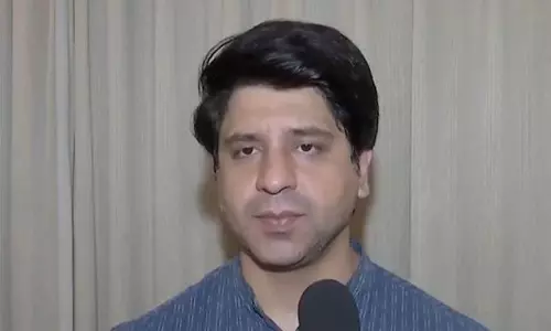 Kejriwal ने पाठशाला की जगह मधुशाला दी: बीजेपी के शहजाद पूनावाला