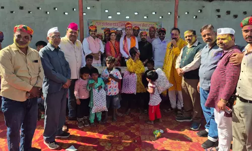 Bareilly: बिथरी विधायक का बड़ा कदम, योगी-मोदी को सम्मान Bareilly: बिथरी विधायक का बड़ा कदम, योगी-मोदी को सम्मान