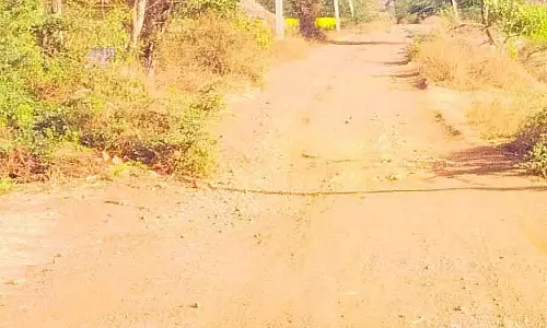 Kulageri Cross : सड़क का काम आधा रुका