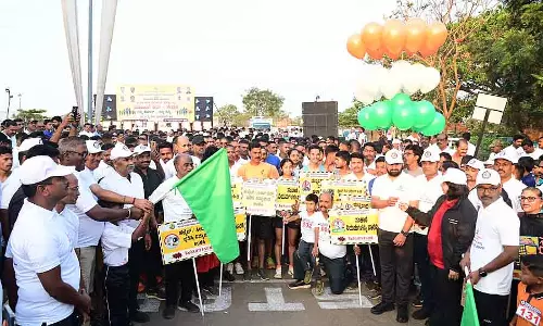 Hubli : पुलिस मैराथन में सैकड़ों लोगों ने हिस्सा लिया