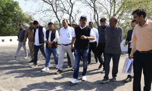 Bareilly: डीएम ने आश्रम पद्धति विद्यालय का निरीक्षण किया Bareilly: डीएम ने आश्रम पद्धति विद्यालय का निरीक्षण किया