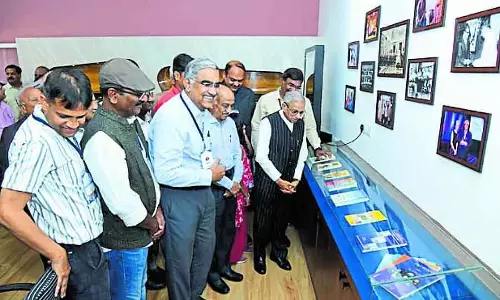 अपनी क्षमता से ज़्यादा काम करना सीखें: Former के पूर्व चेयरमैन