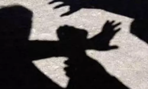Sagara : बुर्का पहनकर अपनी गर्लफ्रेंड से मिलने गए युवक की पिटाई