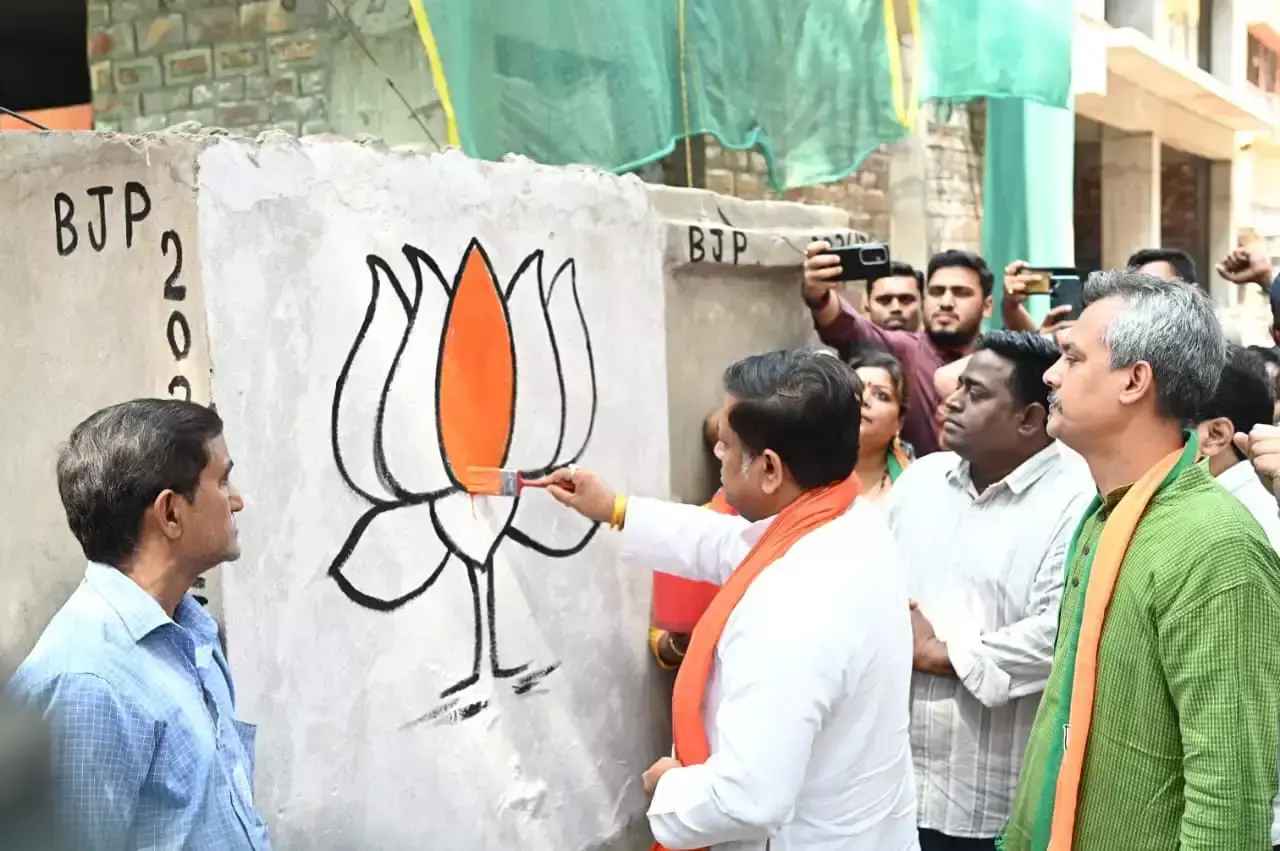 Kolkata: परिवर्तन यात्रा को लेकर सियासी बयानबाजी