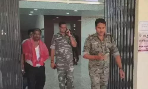 बैंक लूट की कोशिश नाकाम, बदमाशों की फायरिंग में गार्ड घायल, इलाके में हड़कंप