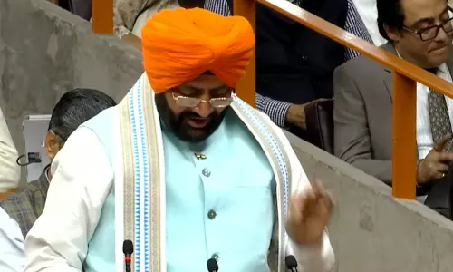 Chandigarh: सरकार ने पेश किया बड़ा बजट, विकास पर फोकस वाला बजट Chandigarh: सरकार ने पेश किया बड़ा बजट, विकास पर फोकस वाला बजट
