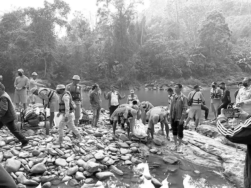 Nagaland : लापता मछुआरे का शव दोयांग नदी से बरामद Nagaland : लापता मछुआरे का शव दोयांग नदी से बरामद