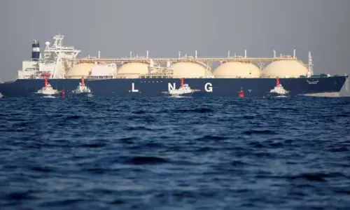 कतर के LNG प्रोडक्शन रोकने के बाद यूरोप में गैस की कीमतें 45% बढ़ीं कतर के LNG प्रोडक्शन रोकने के बाद यूरोप में गैस की कीमतें 45% बढ़ीं