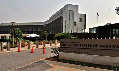 Hyderabad में US कॉन्सुलेट जनरल के सामने की सड़क बंद; साइबराबाद पुलिस ने डायवर्जन जारी Hyderabad में US कॉन्सुलेट जनरल के सामने की सड़क बंद; साइबराबाद पुलिस ने डायवर्जन जारी