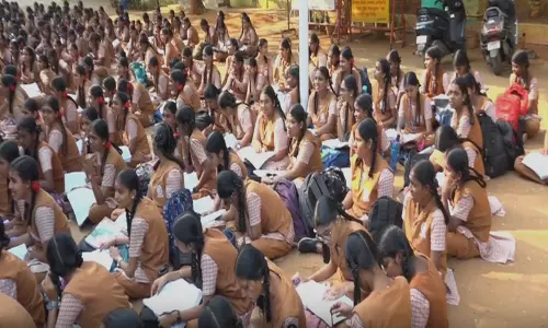 तमिलनाडु: Tiruchirappalli में कक्षा 12 की परीक्षा में 31,000 से अधिक छात्र शामिल होंगे तमिलनाडु: Tiruchirappalli में कक्षा 12 की परीक्षा में 31,000 से अधिक छात्र शामिल होंगे