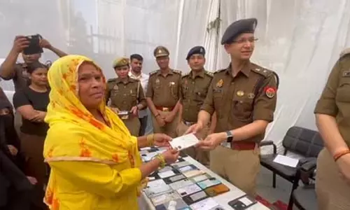 Police की बड़ी कामयाबी, 111 खोए स्मार्टफोन मालिकों को लौटाए