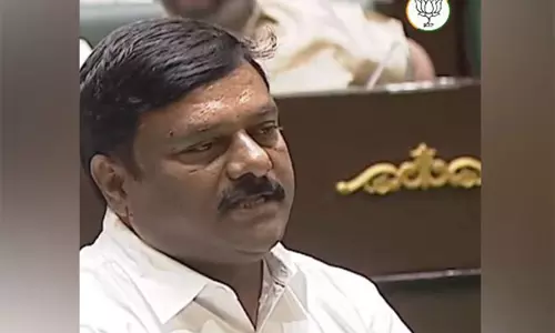 तेलंगाना BJP MLA अलेती रेड्डी रिटायर्ड कर्मचारियों के समर्थन में भूख हड़ताल में शामिल