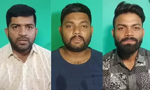 सोनारपुर का परिवार परेशान है क्योंकि तीन बेटों का नाम फाइनल SIR लिस्ट से बाहर सोनारपुर का परिवार परेशान है क्योंकि तीन बेटों का नाम फाइनल SIR लिस्ट से बाहर