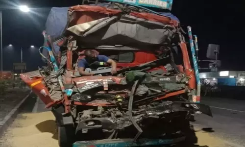 NH-130 हादसा: ब्रेकडाउन हाइवा से टकराया ट्रक, चालक की मौत