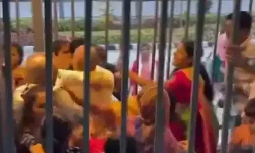 सोमवार को Tirumala में भक्तों की लाइन में झड़प हुई