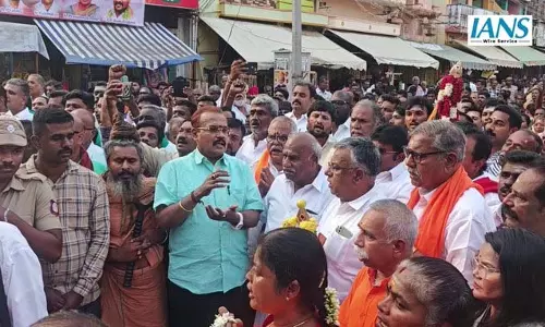 पूर्णिमा पर थिरुपरंकुंद्रम में वलम और महा दीपाराधना, हिंदू मुन्नानी, आरएसएस व BJP शामिल पूर्णिमा पर थिरुपरंकुंद्रम में वलम और महा दीपाराधना, हिंदू मुन्नानी, आरएसएस व BJP शामिल