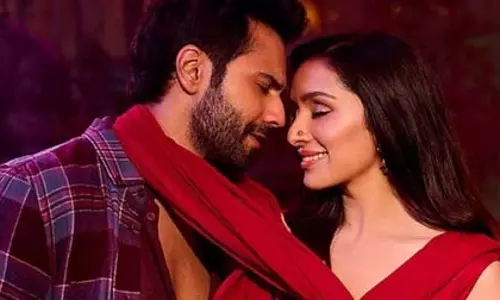 जब Shraddha Kapoor ने वरुण धवन से जताया उल्टा‑सीधा प्यार, डरकर भाग गए थे अभिनेता जब Shraddha Kapoor ने वरुण धवन से जताया उल्टा‑सीधा प्यार, डरकर भाग गए थे अभिनेता