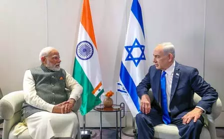 प्रधानमंत्री मोदी की इजरायल के पीएम नेतन्याहू से हुई बात, भारत की चिंताओं से अवगत कराया प्रधानमंत्री मोदी की इजरायल के पीएम नेतन्याहू से हुई बात, भारत की चिंताओं से अवगत कराया