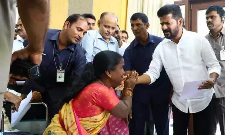 प्रजावाणी ने 2 साल में 48K शिकायतों का समाधान किया प्रजावाणी ने 2 साल में 48K शिकायतों का समाधान किया