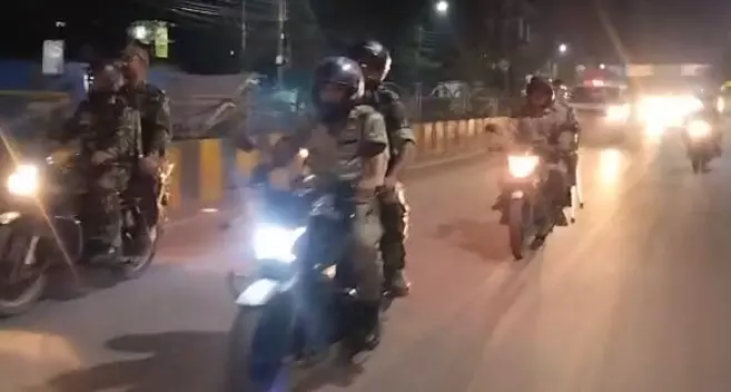 होली पर शहर में सुरक्षा मार्च, गलियों में बाइक से पेट्रोलिंग कर रही पुलिस होली पर शहर में सुरक्षा मार्च, गलियों में बाइक से पेट्रोलिंग कर रही पुलिस