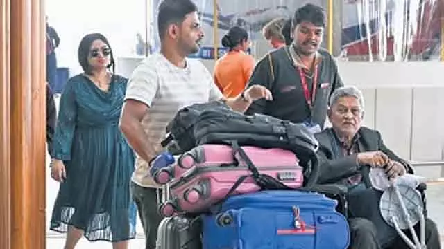 मिडिल ईस्ट में बढ़ा तनाव: हर जिले में 24x7 इमरजेंसी हेल्पलाइन सेंटर शुरू किया गया मिडिल ईस्ट में बढ़ा तनाव: हर जिले में 24x7 इमरजेंसी हेल्पलाइन सेंटर शुरू किया गया