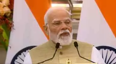 युद्ध नहीं; बातचीत से ही समाधान निकलना चाहिए - PM Modi युद्ध नहीं; बातचीत से ही समाधान निकलना चाहिए - PM Modi