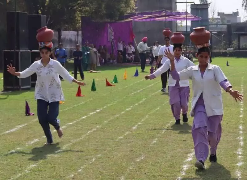 पंजाब में शांतिपूर्ण और नशामुक्त पंजाब के लिए खेल महत्वपूर्ण: Bhullar पंजाब में शांतिपूर्ण और नशामुक्त पंजाब के लिए खेल महत्वपूर्ण: Bhullar