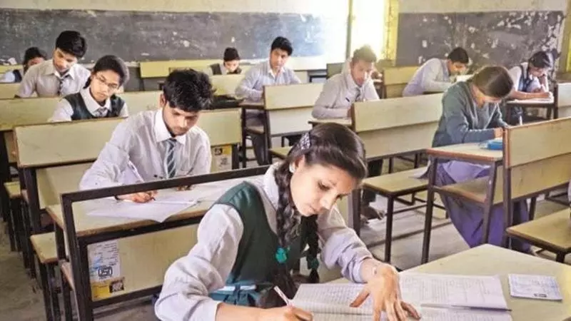 Haryana का शिक्षा बजट 15 साल से 10% पर स्थिर Haryana का शिक्षा बजट 15 साल से 10% पर स्थिर