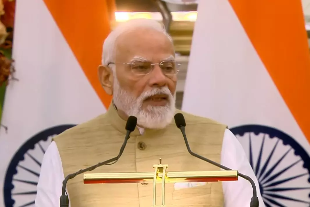 PM Modi का बयान: भारत शांति के लिए, पश्चिम एशिया में हालात पर चिंता PM Modi का बयान: भारत शांति के लिए, पश्चिम एशिया में हालात पर चिंता