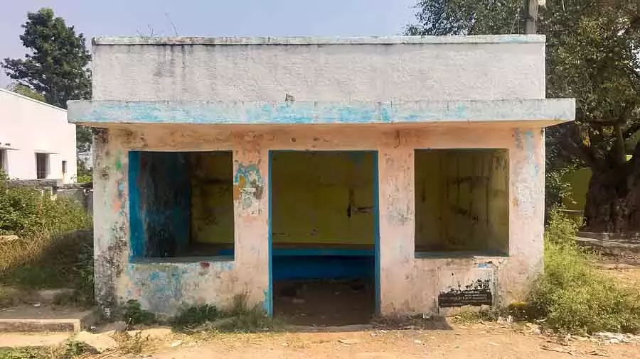 Bethamangala : बस स्टॉप ड्रिंक्स के लिए स्वर्ग है Bethamangala : बस स्टॉप ड्रिंक्स के लिए स्वर्ग है