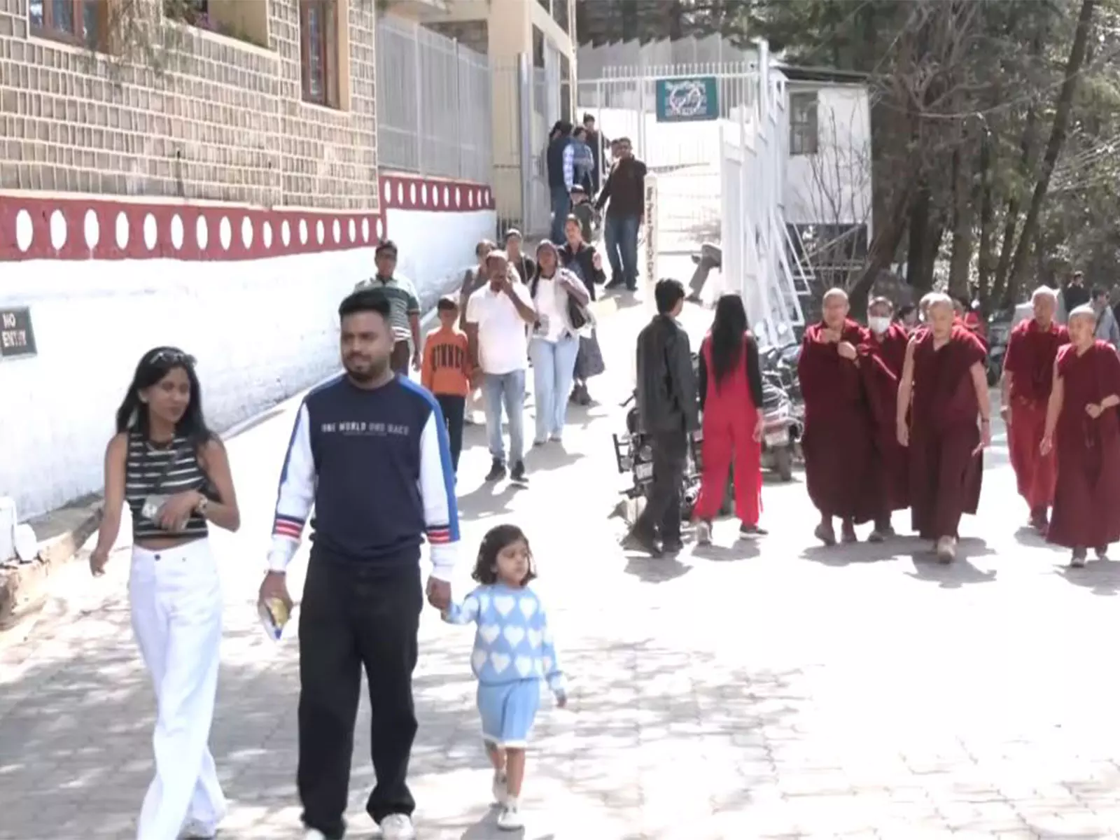 Israel-ईरान युद्ध का असर: धर्मशाला में विदेशी पर्यटकों की संख्या घटने की आशंका Israel-ईरान युद्ध का असर: धर्मशाला में विदेशी पर्यटकों की संख्या घटने की आशंका