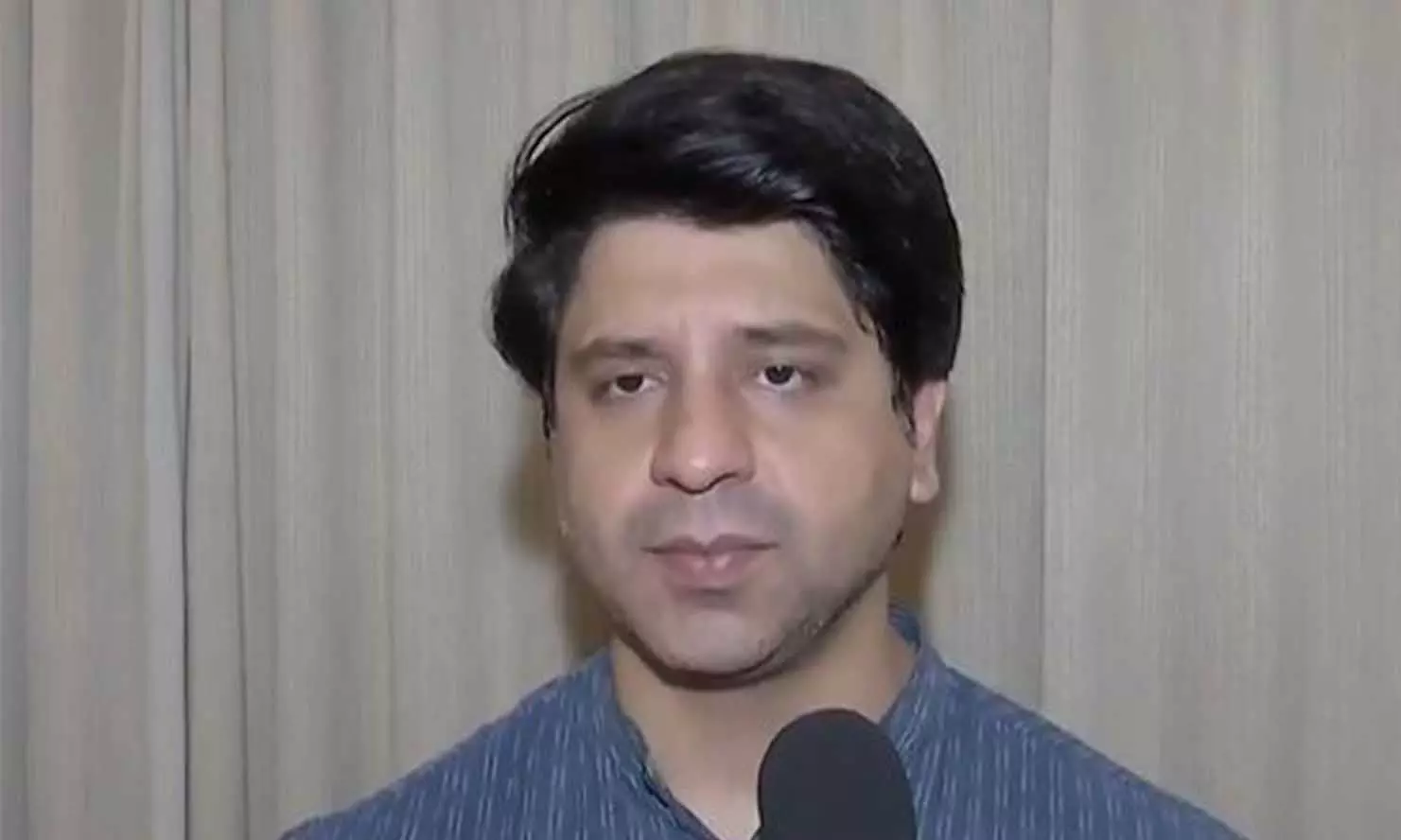 Kejriwal ने पाठशाला की जगह मधुशाला दी: बीजेपी के शहजाद पूनावाला Kejriwal ने पाठशाला की जगह मधुशाला दी: बीजेपी के शहजाद पूनावाला