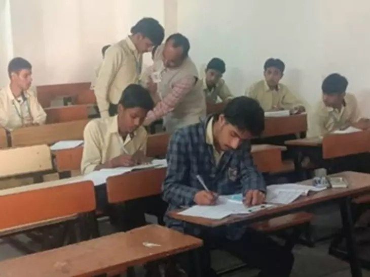 Bhiwani: जींद के झमोला केंद्र पर परीक्षा रद्द Bhiwani: जींद के झमोला केंद्र पर परीक्षा रद्द