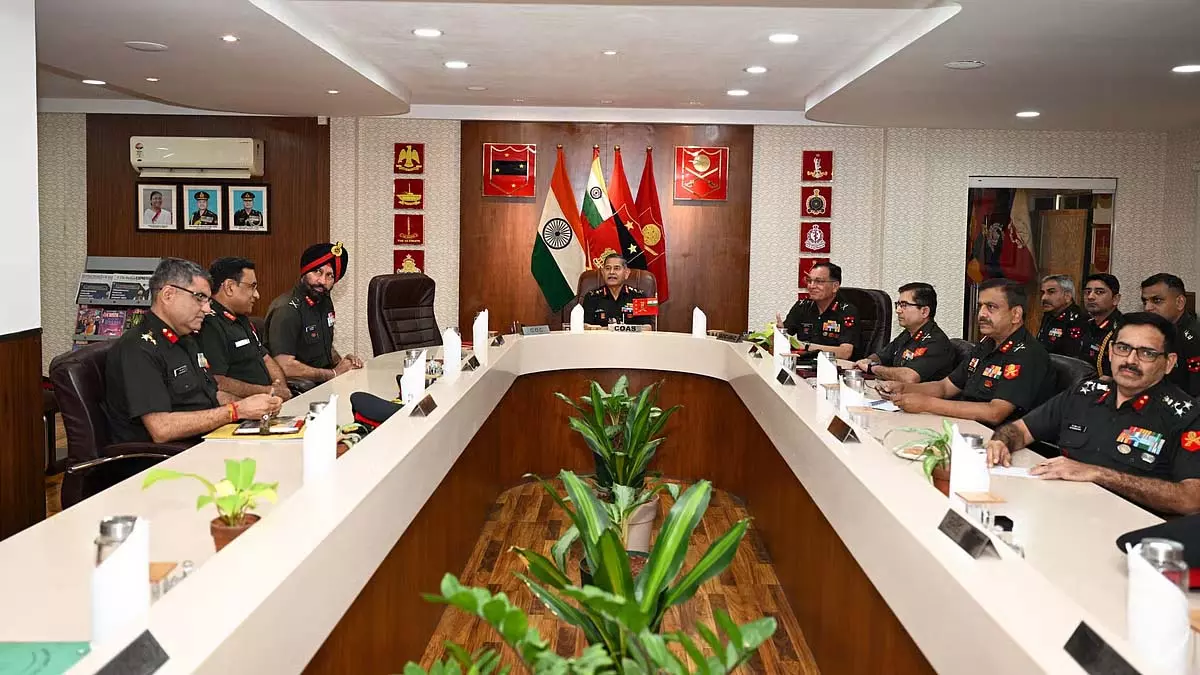 सेना प्रमुख जनरल उपेंद्र द्विवेदी ने मुंबई में Operational तैयारियों का जायजा लिया सेना प्रमुख जनरल उपेंद्र द्विवेदी ने मुंबई में Operational तैयारियों का जायजा लिया