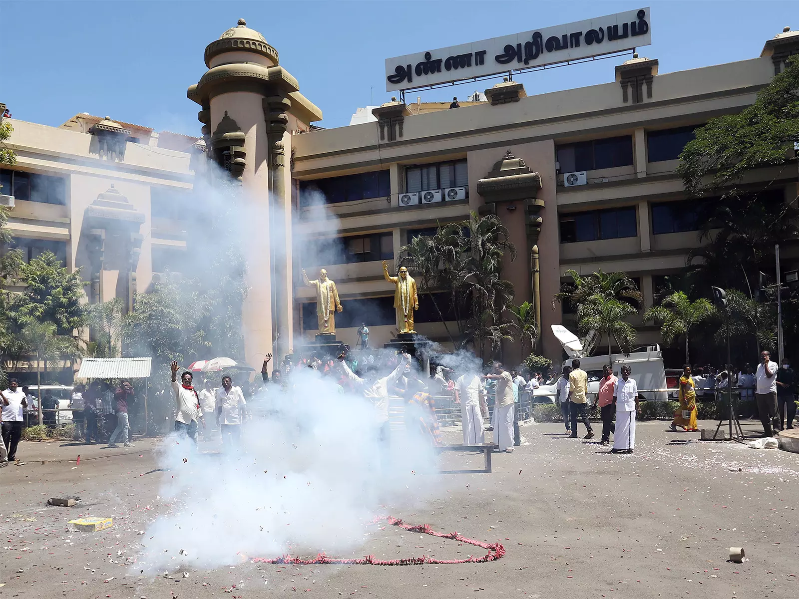 DMK चुनाव घोषणापत्र समिति ने चेन्नई में परामर्श बैठक की DMK चुनाव घोषणापत्र समिति ने चेन्नई में परामर्श बैठक की