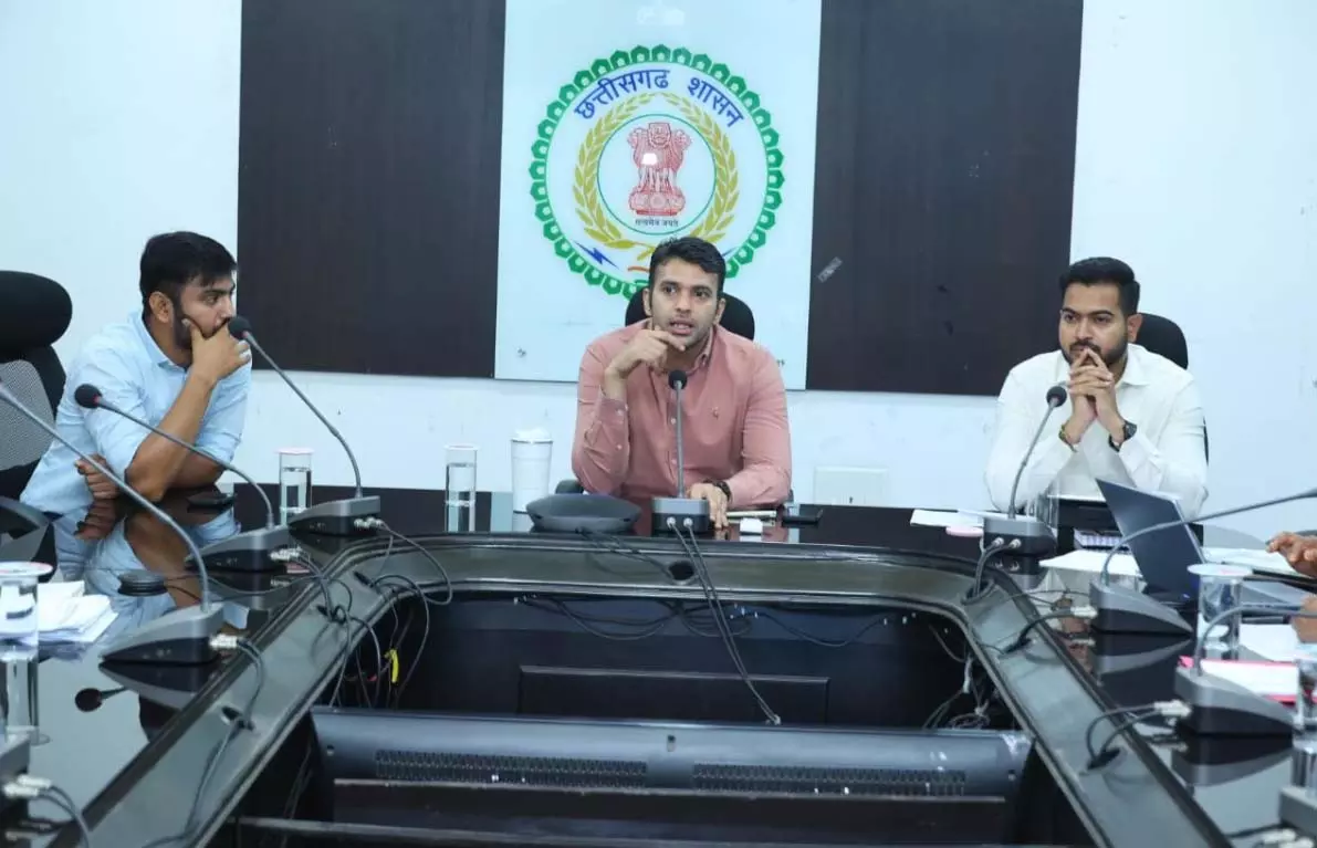 शासन की प्राथमिकता वाली योजनाओं में लक्ष्य के अनुरूप प्रगति सुनिश्चित करें: कलेक्टर शासन की प्राथमिकता वाली योजनाओं में लक्ष्य के अनुरूप प्रगति सुनिश्चित करें: कलेक्टर