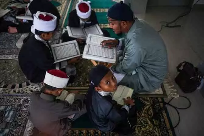 Medina में उमराह यात्रियों को 2.4 लाख कुरान की कॉपी बांटी गई Medina में उमराह यात्रियों को 2.4 लाख कुरान की कॉपी बांटी गई
