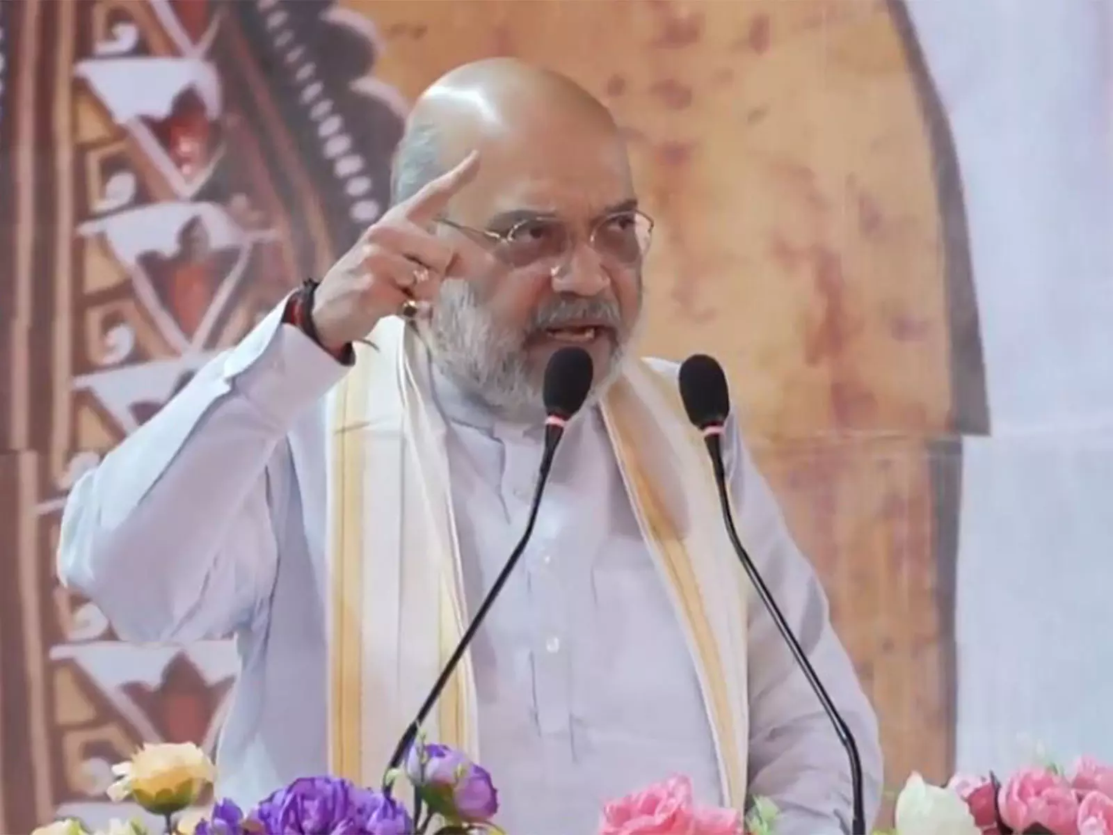 तुष्टीकरण से बंगाल का विकास नहीं हो सकता: अमित शाह ने कहा कि TMC को सिर्फ मदरसों की चिंता तुष्टीकरण से बंगाल का विकास नहीं हो सकता: अमित शाह ने कहा कि TMC को सिर्फ मदरसों की चिंता