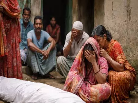 स्ट्रोक से एक व्यक्ति की मौत, परिवार ने SIR को ठहराया जिम्मेदार स्ट्रोक से एक व्यक्ति की मौत, परिवार ने SIR को ठहराया जिम्मेदार